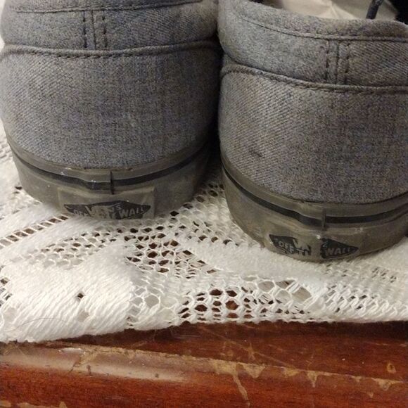 Vans canvas shoes  - Picture 3 of 6